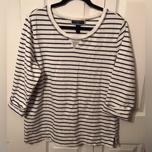 Karen Scott top. Size Large